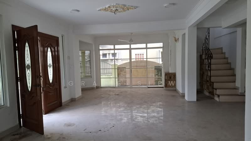 Rumah Teres 2.5-Tingkat untuk Dijual di Kota Damansara (Selangor) - Grace Siew - Entrance - PropertyGuru.com.my