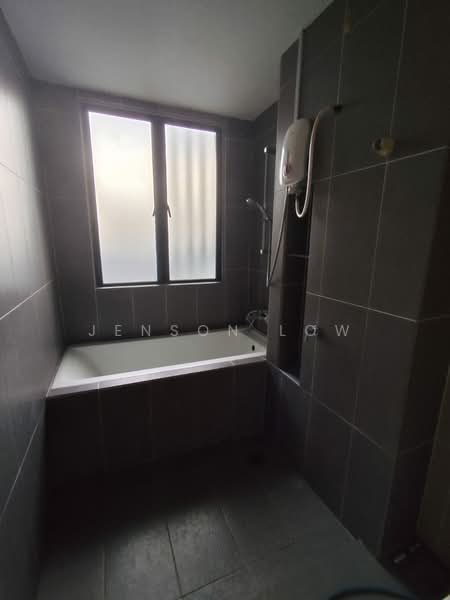 Servis Apartment untuk Dijual di You Vista @ You City - Jenson Low - Bathroom - PropertyGuru.com.my