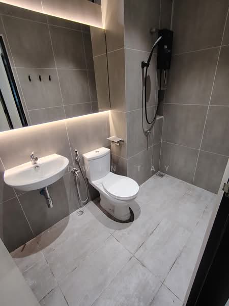 Servis Apartment untuk Disewa di Space Residency - Edwin Tay - Bathroom Outside - PropertyGuru.com.my