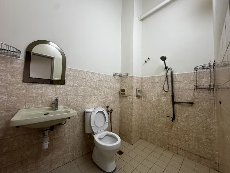 2-storey Terraced House for Rent in Taman Mayang Jaya (Petaling Jaya) - Jeslyn Chua - Bathroom - PropertyGuru.com.my