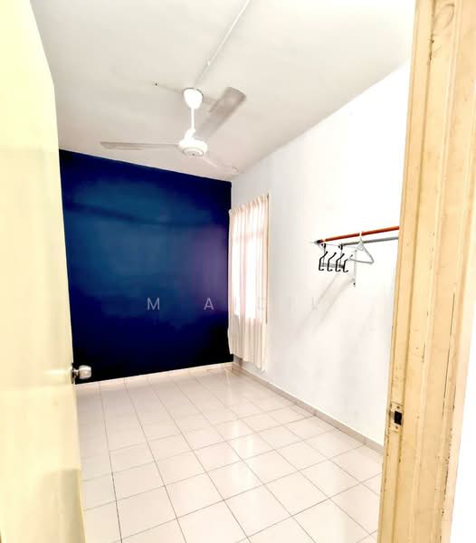Apartment for Sale at Apartment Sri Pulai Perdana 9/8 - M Aidil - Bedroom - PropertyGuru.com.my