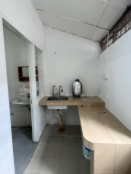 Rumah Teres 1-Tingkat untuk Disewa di Cheras (Selangor) - Allyson Wong - Kitchen - PropertyGuru.com.my