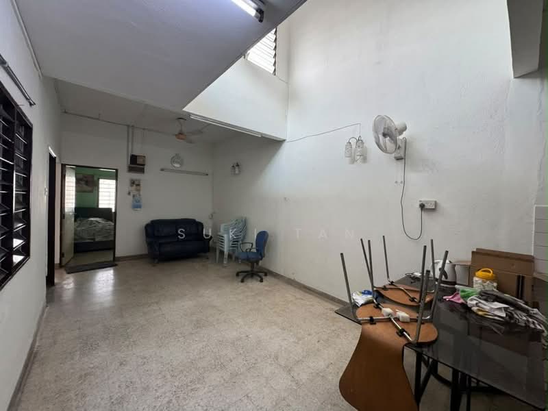 Rumah Teres 1 Tingkat untuk Dijual di Taman Sri Melati (Selayang) - Suki Tan - Living Room - PropertyGuru.com.my