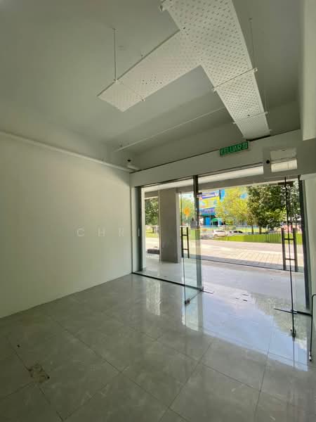 Kedai untuk Disewa di Seksyen 13 (Shah Alam) - Chris Tye - Entrance - PropertyGuru.com.my