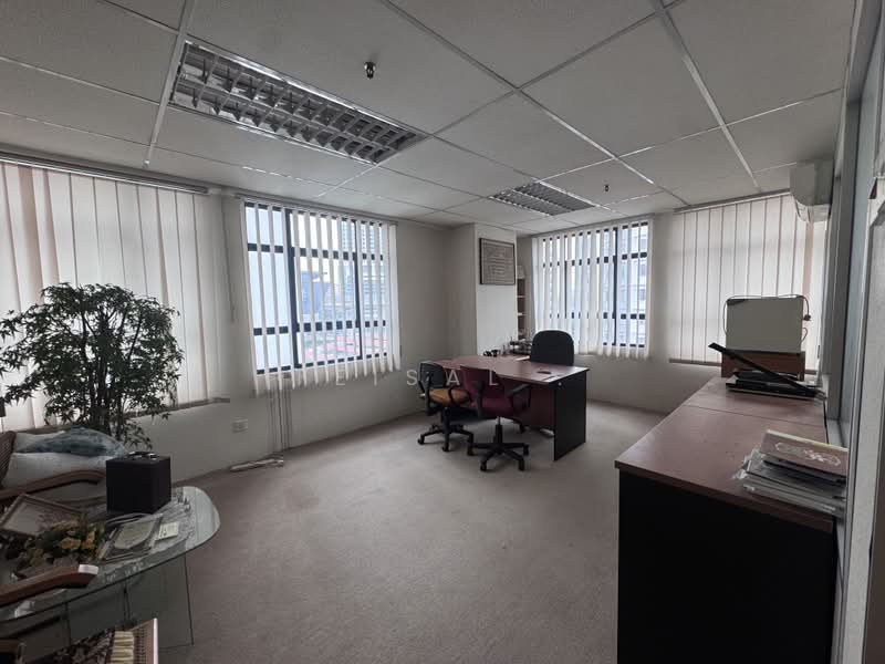 Kedai / Pejabat untuk Dijual di Kelana Jaya (Petaling Jaya) - Feisal . - Study - PropertyGuru.com.my
