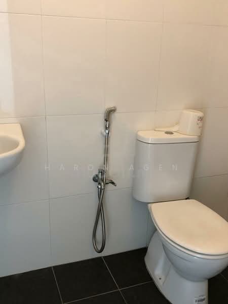 Kondominium untuk Dijual di Ivory Residence - Haron Agen - Bathroom - PropertyGuru.com.my