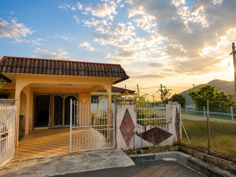 Rumah Teres 1 Tingkat untuk Dijual di Tampin (Negeri Sembilan) - BH Tieh - Exterior - PropertyGuru.com.my