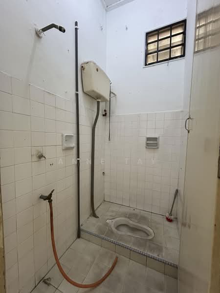 1.5-storey Terraced House for Sale in Johor Bahru (Johor) - Anne Tay - Bathroom - PropertyGuru.com.my