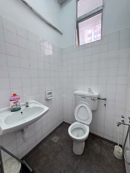 Office for Rent in Bandar Menjalara (Kuala Lumpur) - Alison Chiu - Bathroom - PropertyGuru.com.my