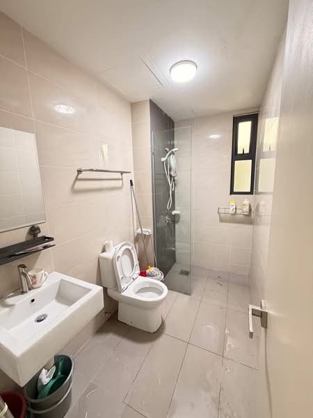 Condominium for Sale at The Raffles Suites - Daniel Yong - Bathroom - PropertyGuru.com.my