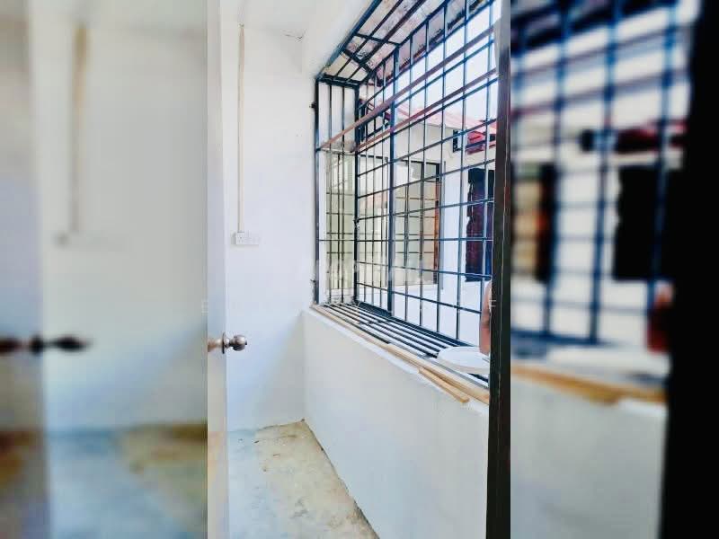Pangsapuri untuk Disewa di Rose Apartment - Erin Yusof - Balcony - PropertyGuru.com.my