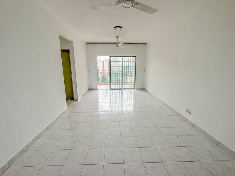 Condominium for Sale at Vista Amani - Azli Ibrahim - Living Room - PropertyGuru.com.my