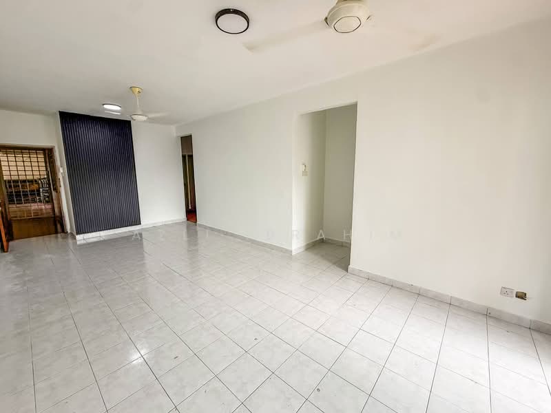 Condominium for Sale at Vista Amani - Azli Ibrahim - Living Room - PropertyGuru.com.my