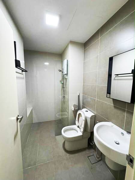 Kondominium untuk Disewa di Setia Sky Vista - Jerry Tan - Bathroom - PropertyGuru.com.my