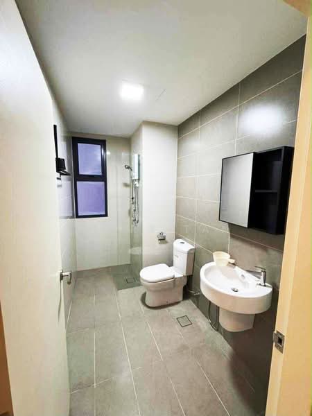 Kondominium untuk Disewa di Setia Sky Vista - Jerry Tan - Bathroom - PropertyGuru.com.my