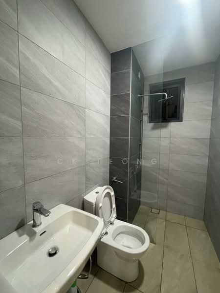 Condominium for Rent at Bennington Residences @ SkyArena - CK Teong - Bathroom - PropertyGuru.com.my