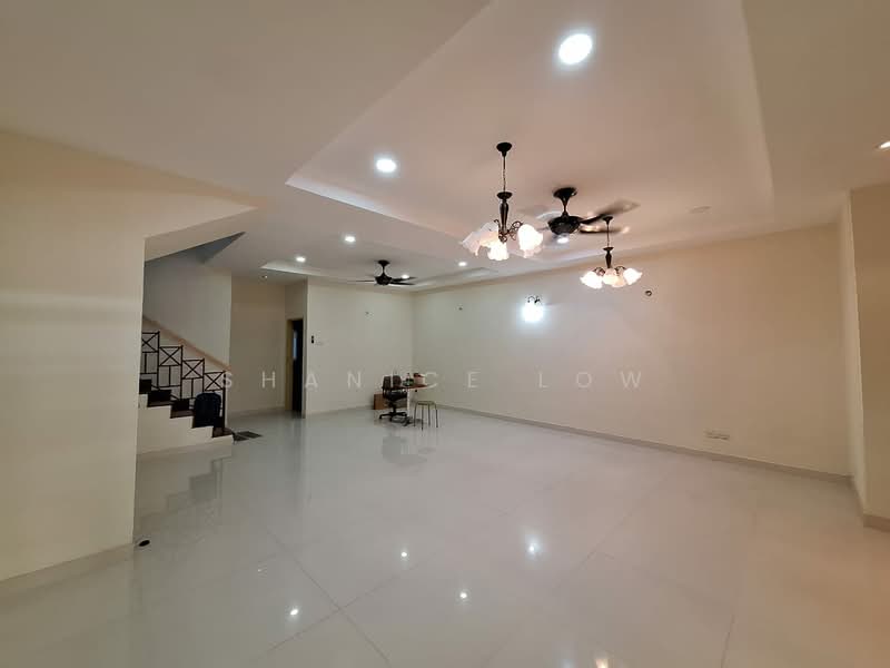 2-storey Terraced House for Sale in Bandar Puteri Puchong (Puchong) - Shanice Low - Living Room - PropertyGuru.com.my
