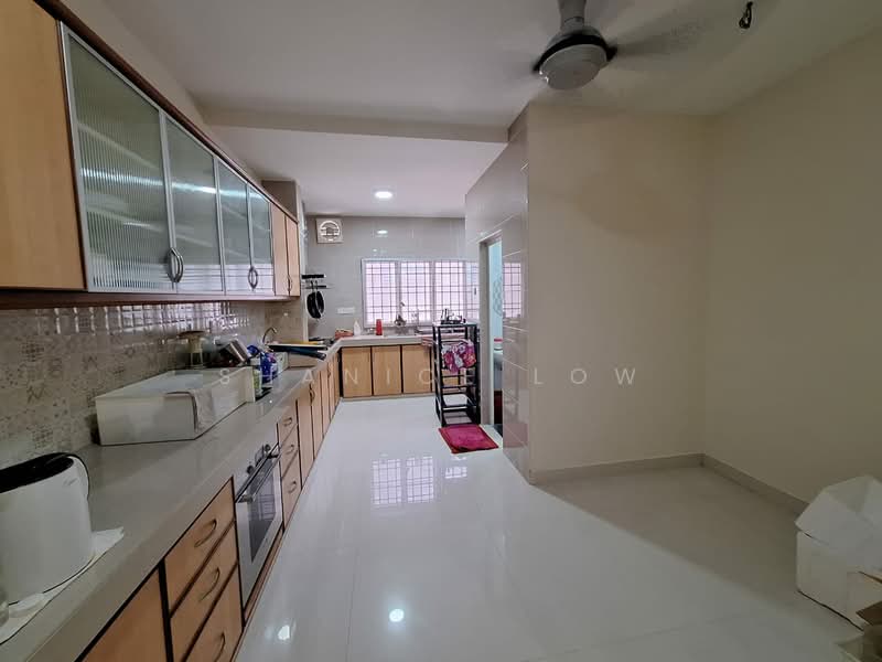 2-storey Terraced House for Sale in Bandar Puteri Puchong (Puchong) - Shanice Low - Kitchen - PropertyGuru.com.my