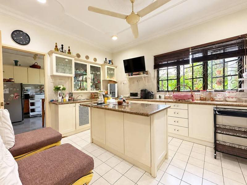 Semi-Detached House for Sale in Kota Damansara (Selangor) - Vincent Liaw - Kitchen - PropertyGuru.com.my