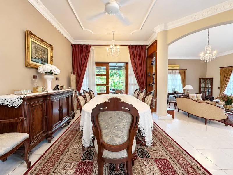Semi-Detached House for Sale in Kota Damansara (Selangor) - Vincent Liaw - Dining Room - PropertyGuru.com.my