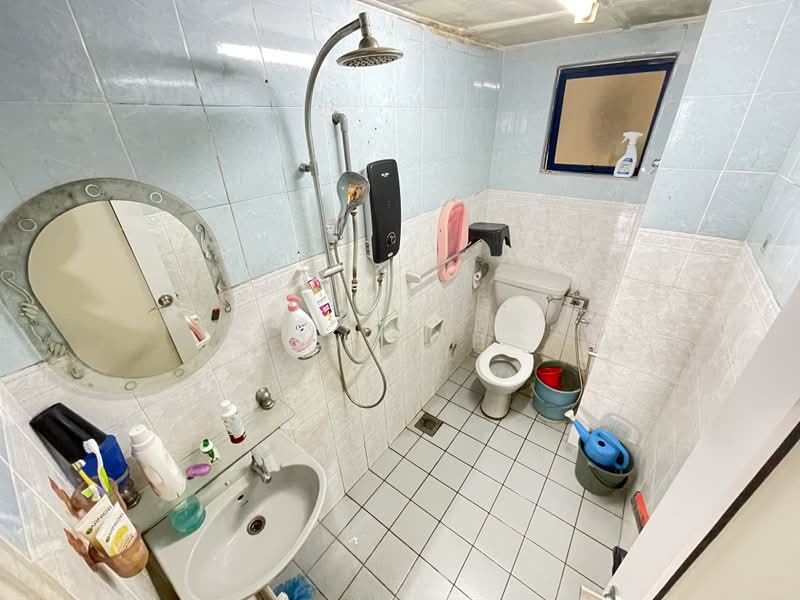 Condominium for Sale at Casa Venicia Condominium - MY Loh - Bathroom - PropertyGuru.com.my