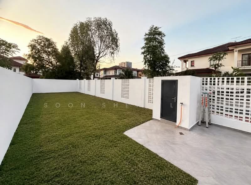 Rumah Berkembar untuk Dijual di Taman Ikhlas (Bandar Sungai Long) - Soon Sheng Law - Exterior - PropertyGuru.com.my