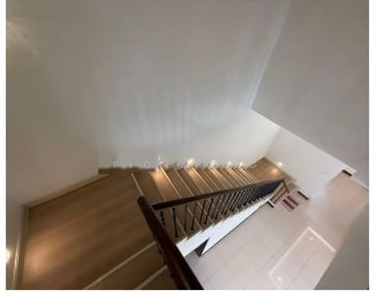 Semi-Detached House for Sale in Rawang (Selangor) - Fiona Lee - Corridor - PropertyGuru.com.my