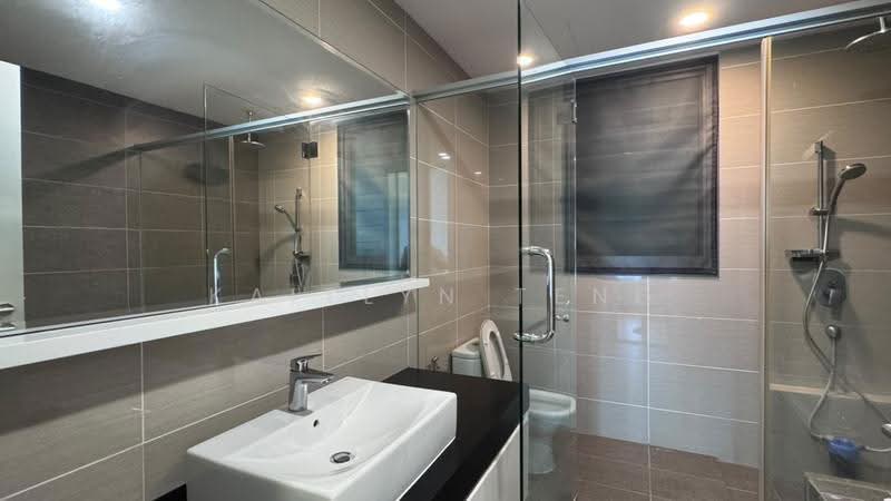 Kondominium untuk Disewa di Iskandar Residences - Kaitlyn Teng - Bathroom - PropertyGuru.com.my