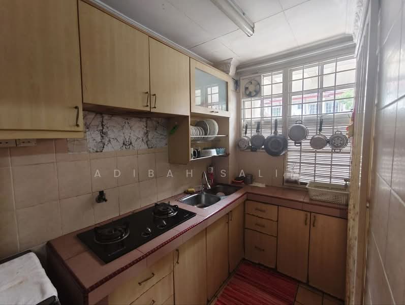 2-storey Terraced House for Sale in Putrajaya (Putrajaya) - Adibah Salim - Kitchen - PropertyGuru.com.my