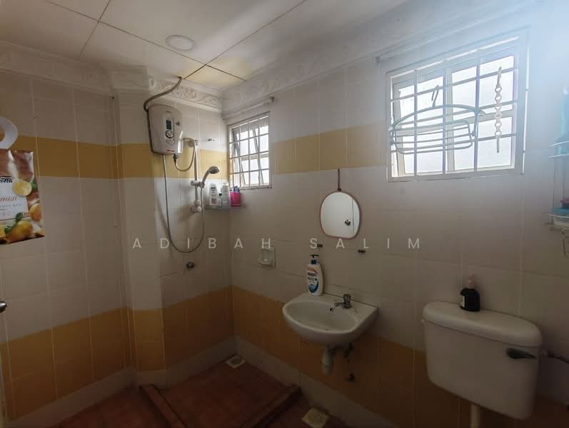 2-storey Terraced House for Sale in Putrajaya (Putrajaya) - Adibah Salim - Bathroom - PropertyGuru.com.my