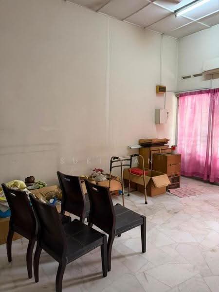 Rumah Teres 1-Tingkat untuk Dijual di Kepong Baru (Kepong) - Suki Tan - Living Room - PropertyGuru.com.my