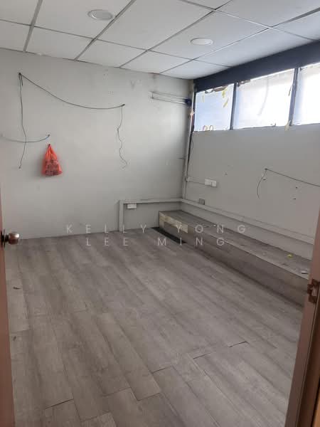 Factory for Rent in Taman Perindustrian Usj 1 (Subang Jaya) - Kelly Yong Lee Ming - Interior - PropertyGuru.com.my