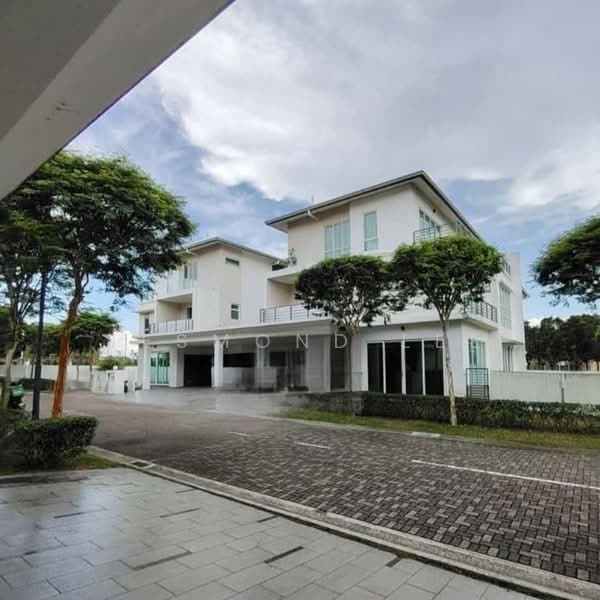 Rumah Banglo untuk Dijual di Senibong (Permas Jaya) - Jesmond Lee - Exterior - PropertyGuru.com.my