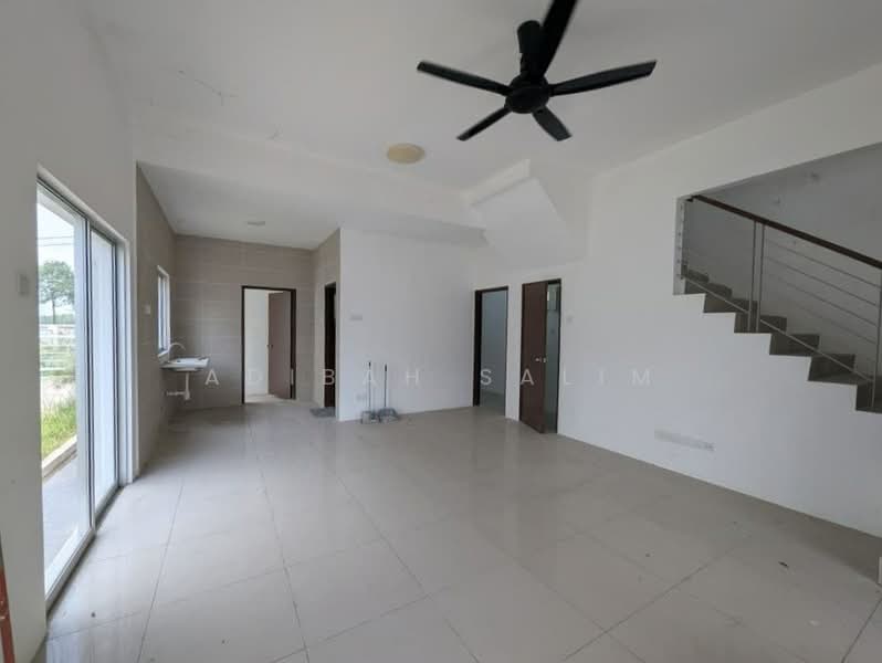Cluster House for Sale in Sepang (Selangor) - Adibah Salim - Living Room - PropertyGuru.com.my