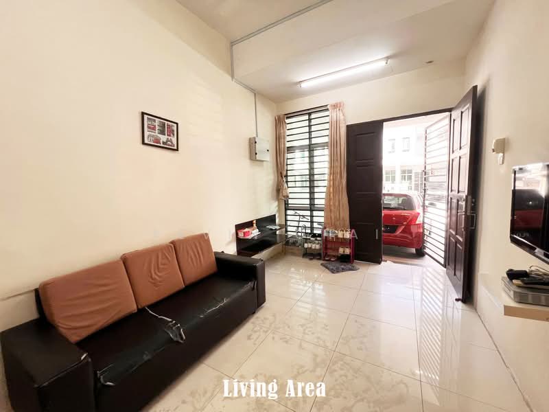 3-storey Terraced House for Sale in Kampar (Perak) - Kevin Chai - Living Room - PropertyGuru.com.my