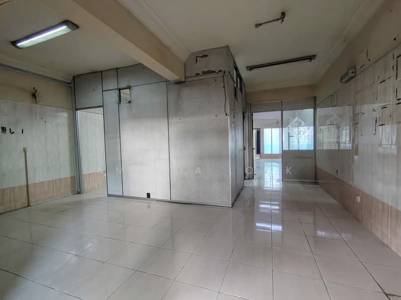 Shop / Office for Rent in Seksyen 3, Taman Kinrara (Puchong) - Amanda Lock - Interior - PropertyGuru.com.my