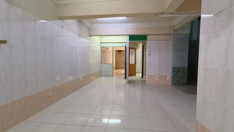 Shop / Office for Rent in Seksyen 3, Taman Kinrara (Puchong) - Amanda Lock - Corridor - PropertyGuru.com.my