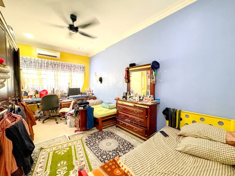 Rumah Berkembar untuk Dijual di Taman Cheras Jaya (Cheras) - Akmal Adam - Bedroom - PropertyGuru.com.my