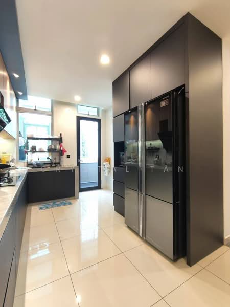 2-storey Terraced House for Sale in Taman Mount Austin (Tebrau) - Crystal Tan - Kitchen - PropertyGuru.com.my
