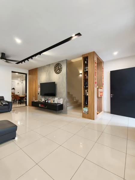 2-storey Terraced House for Sale in Taman Mount Austin (Tebrau) - Crystal Tan - Living Room - PropertyGuru.com.my