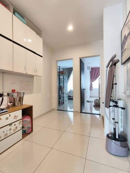 2-storey Terraced House for Sale in Taman Mount Austin (Tebrau) - Crystal Tan - Corridor - PropertyGuru.com.my