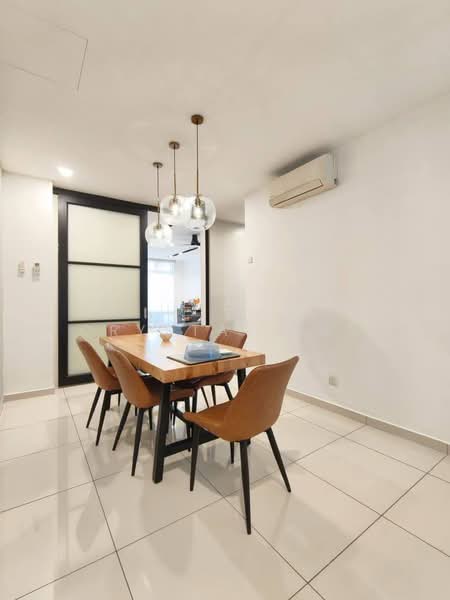 2-storey Terraced House for Sale in Taman Mount Austin (Tebrau) - Crystal Tan - Dining Room - PropertyGuru.com.my