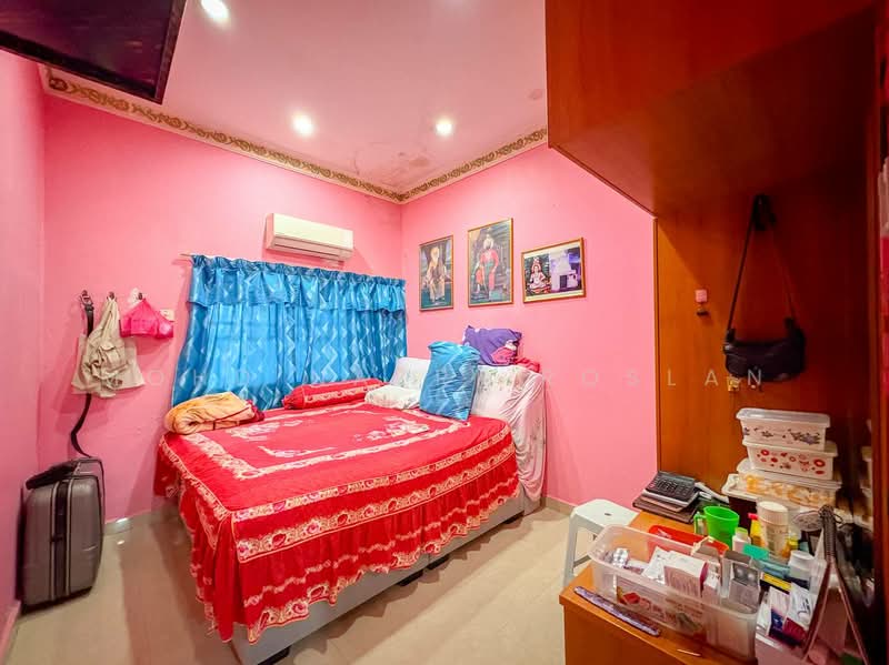 Rumah Teres 1 Tingkat untuk Dijual di Taman Sri Serdang (Seri Kembangan) - Mohd Nazri Roslan - PropertyGuru.com.my