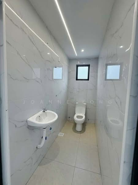 2-storey Terraced House for Sale in Permas Jaya (Johor) - Joanne Yong - Bathroom - PropertyGuru.com.my