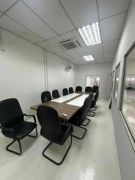 Kilang untuk Disewa di Serdang Raya (Seri Kembangan) - Tabber Tan - Interior - PropertyGuru.com.my