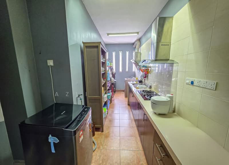 Kondominium untuk Dijual di Platinum Lake PV 13 - Azli Ibrahim - Kitchen - PropertyGuru.com.my