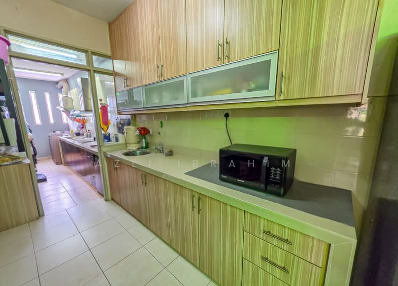 Kondominium untuk Dijual di Platinum Lake PV 13 - Azli Ibrahim - Kitchen - PropertyGuru.com.my