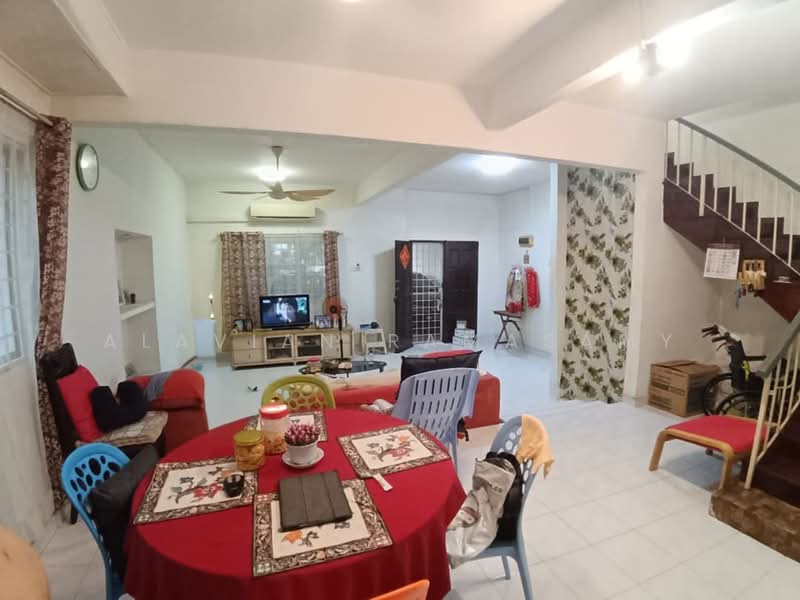 2-storey Terraced House for Sale in Taman Palm Grove (Klang) - Alavian Ramasamy - Living Room - PropertyGuru.com.my