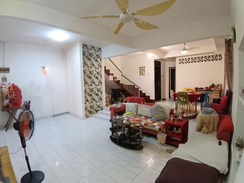 2-storey Terraced House for Sale in Taman Palm Grove (Klang) - Alavian Ramasamy - Living Room - PropertyGuru.com.my