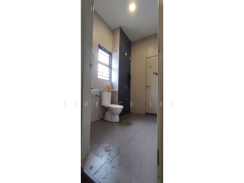 Rumah Teres untuk Dijual di Bandar Bukit Raja (Klang) - Terence Lee - Bathroom - PropertyGuru.com.my